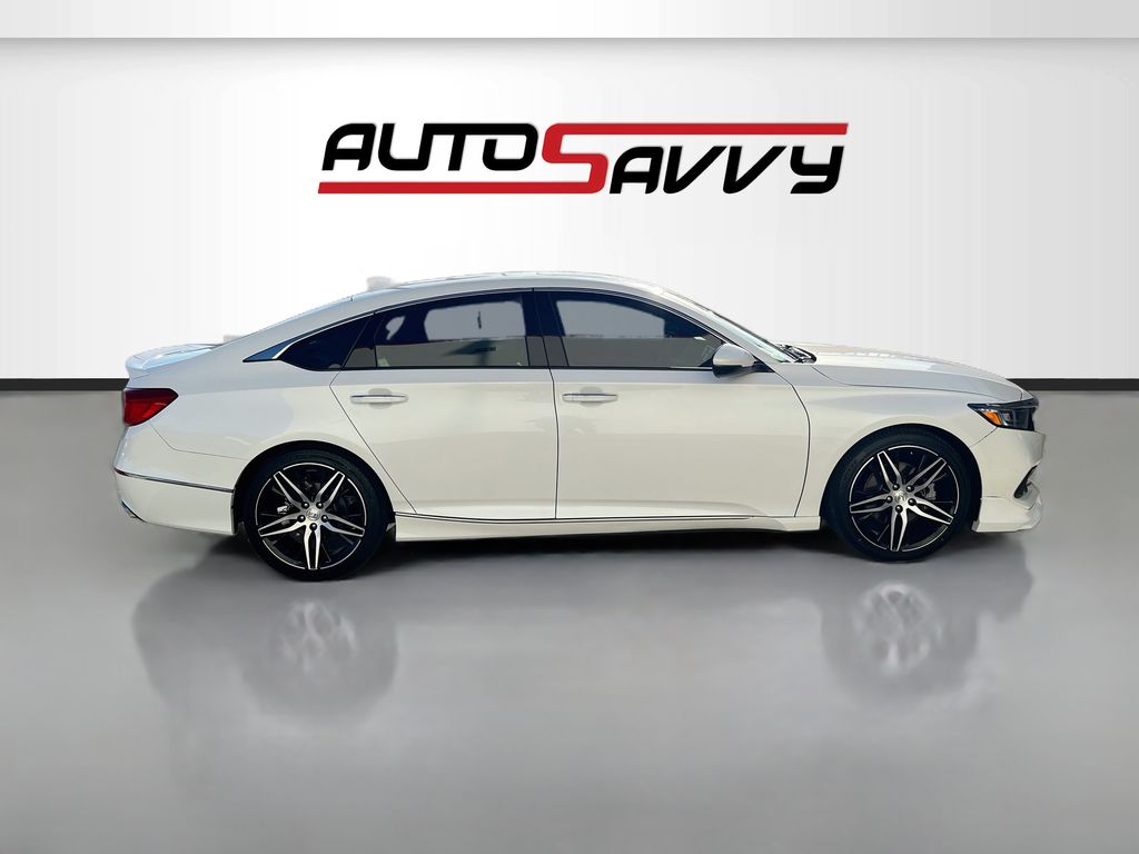 Used 2022 White Honda Touring 2.0T image 8