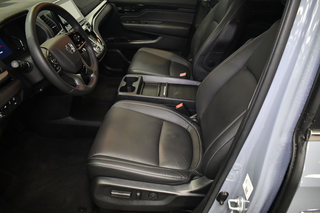 Thumbnail: 2023 Honda Odyssey - 25