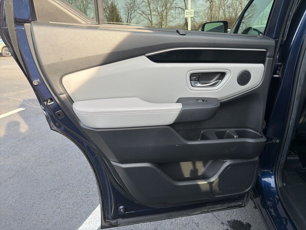 Thumbnail: 2025 Honda Pilot - 21