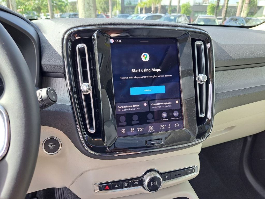2026 Volvo XC40 Plus - Photo 9