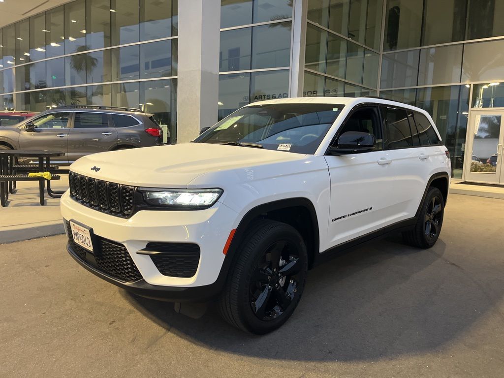 2024 Jeep Grand Cherokee Altitude 4WD