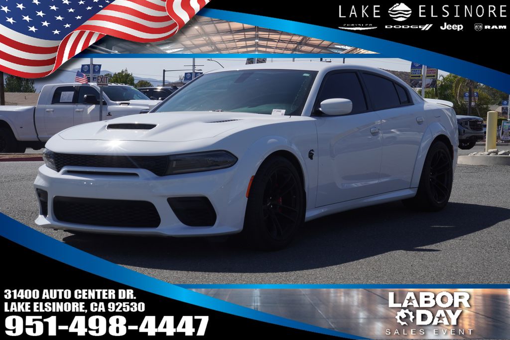 White Knuckle Clearcoat 2022 Dodge Charger Sedan Rear-Wheel Drive 8-Speed Automatic