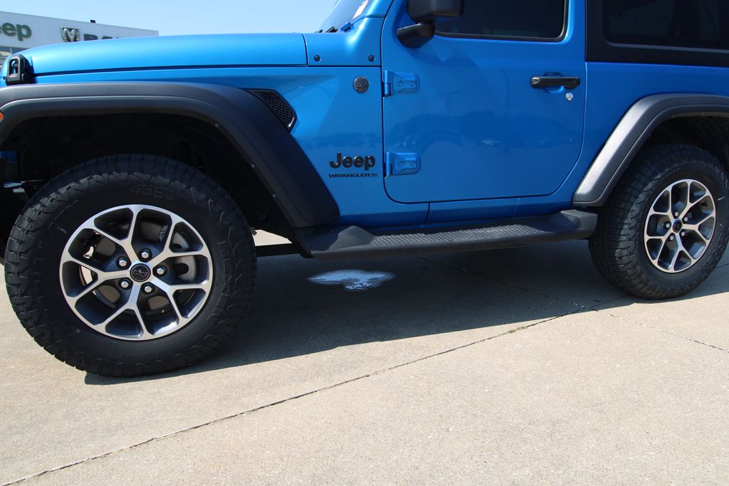 Used 2024 Jeep Wrangler SUV