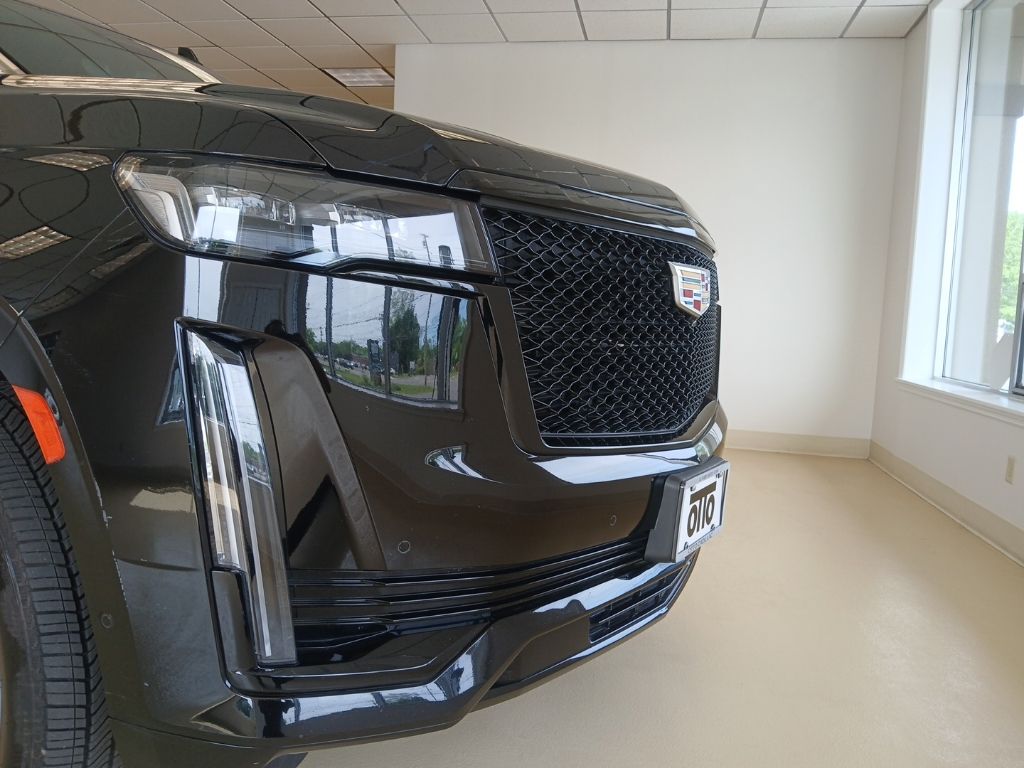 used 2022 Cadillac Escalade ESV car, priced at $73,450