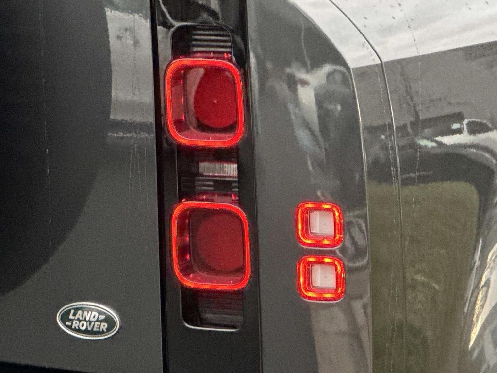 Thumbnail: 2023 Land Rover Defender - 10