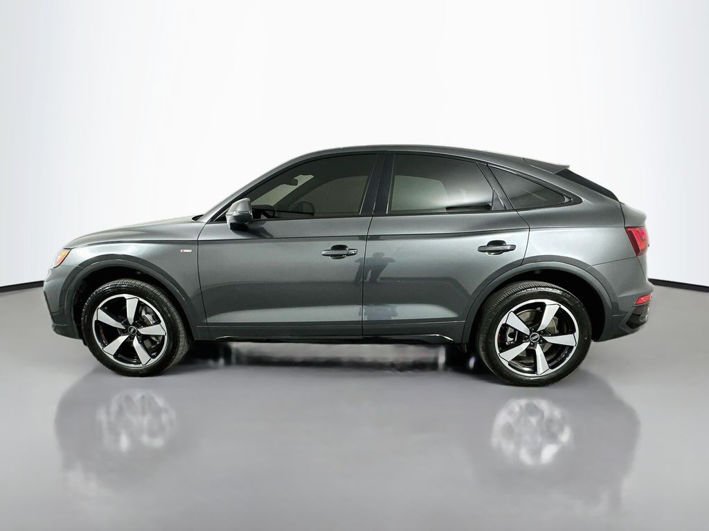 Thumbnail: 2022 Audi Q5 - 8