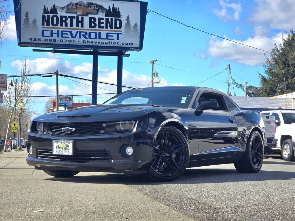 Black 2013 Chevrolet Camaro 2SS Coupe RWD Coupe Rear-Wheel Drive 6-Speed Automatic
