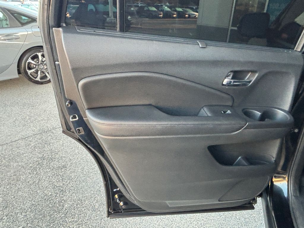 Thumbnail: 2022 Honda Pilot - 32