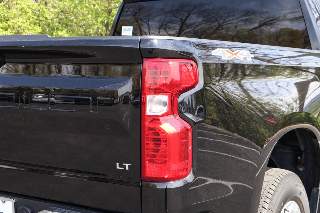 2022 Chevrolet Silverado 1500 LT 7
