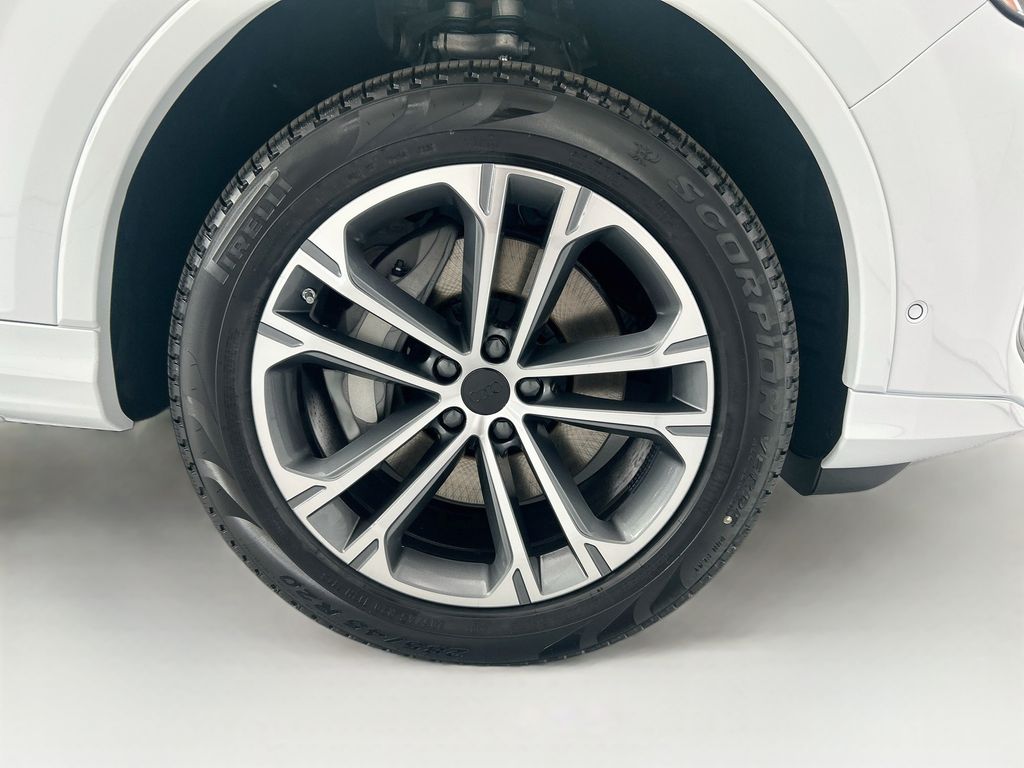 Thumbnail: 2026 Audi Q7 - 31