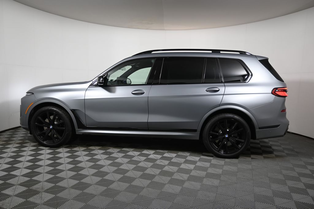 Thumbnail: 2026 BMW X7 - 2