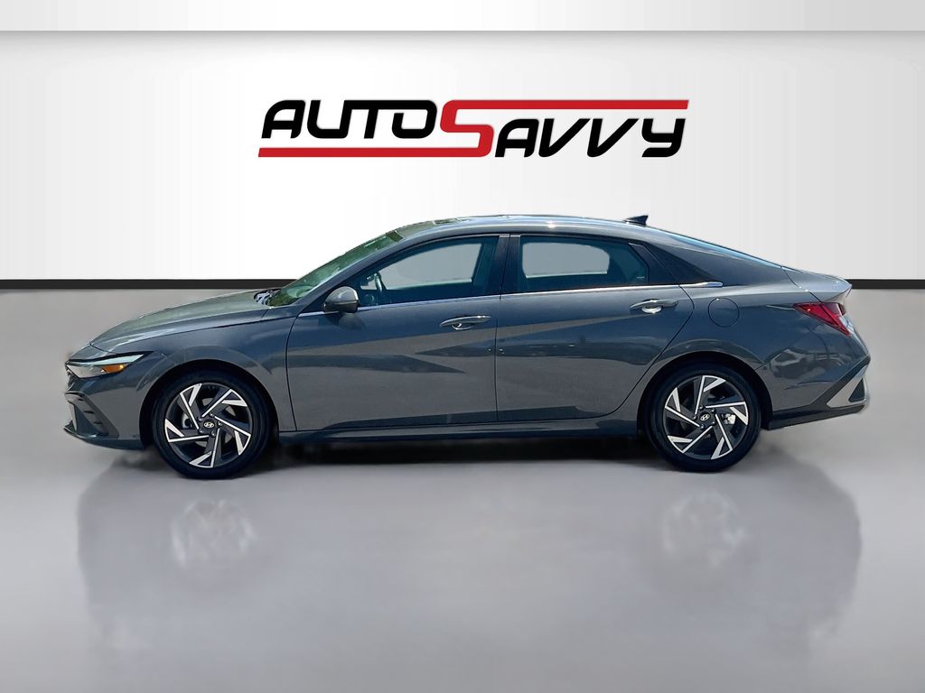 Used 2025 Gray Hyundai Limited image 4