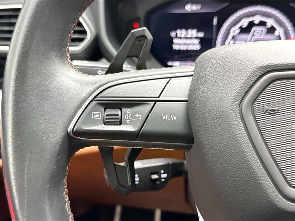 Thumbnail: 2020 Lamborghini Urus - 11