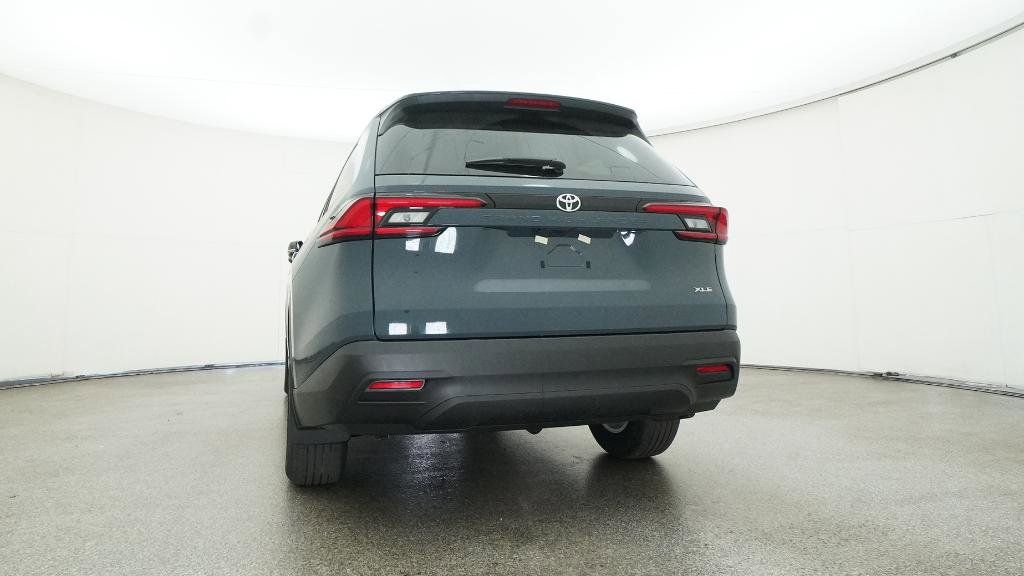 Thumbnail: 2026 Toyota Grand Highlander - 17