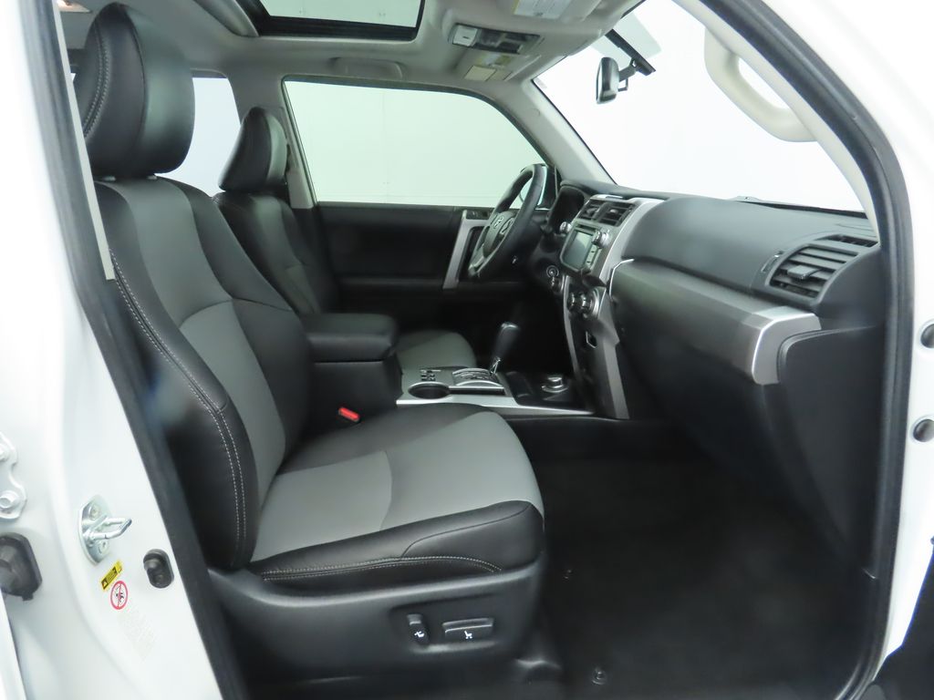 2018 Toyota 4Runner SR5 21