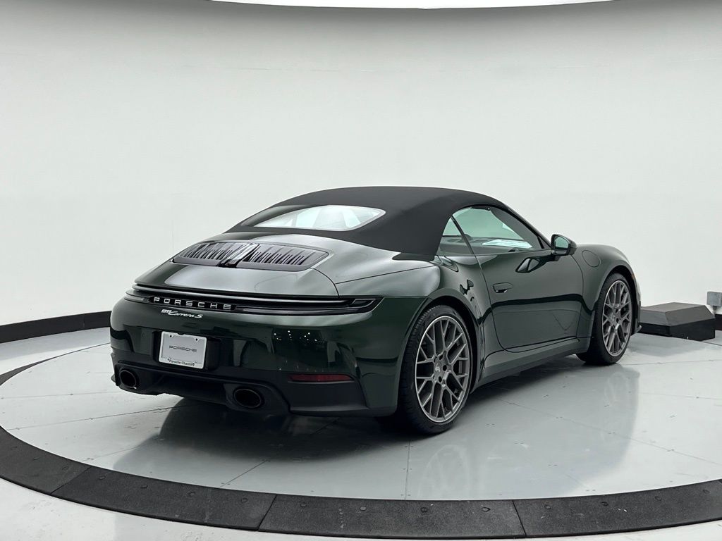 Thumbnail: 2026 Porsche 911 - 10