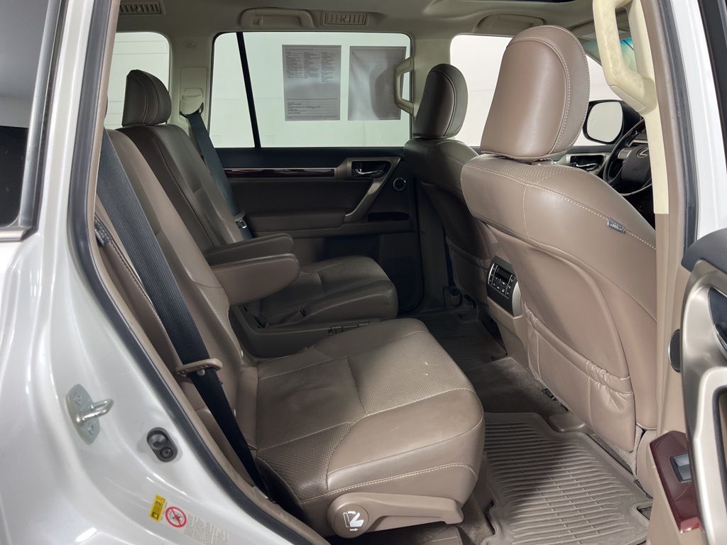 Thumbnail: 2017 Lexus GX - 8