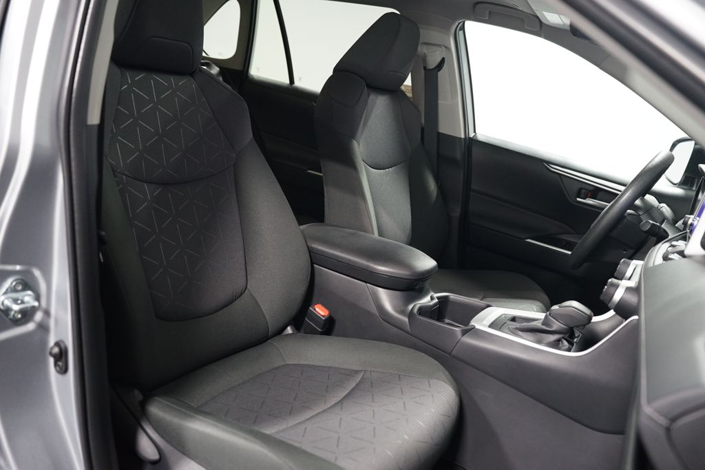 Thumbnail: 2025 Toyota RAV4 - 28