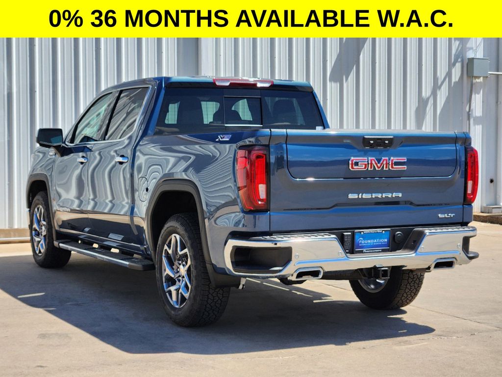 2024 GMC Sierra 1500 SLT 3