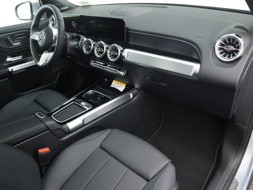 Thumbnail: 2026 Mercedes-Benz GLB - 17