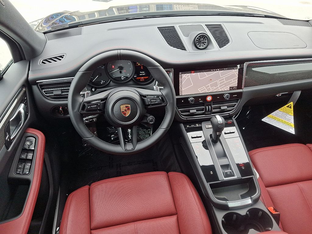 Thumbnail: 2026 Porsche Macan - 13