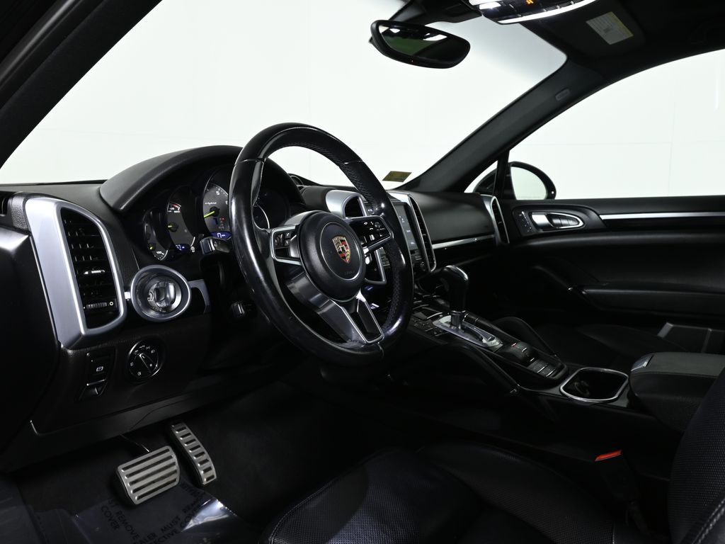 Thumbnail: 2017 Porsche Cayenne - 4