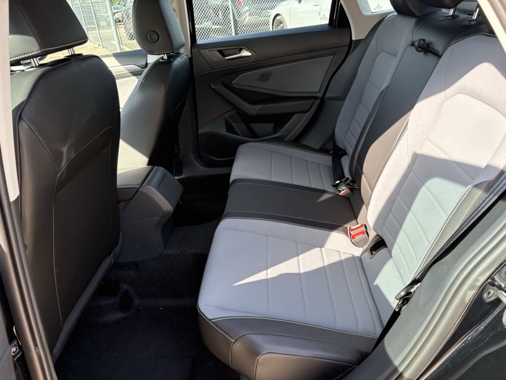 New 2026 Deep Black Volkswagen 1.5T SE image 22