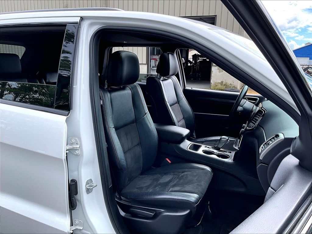 2019 Jeep Grand Cherokee — photo 11