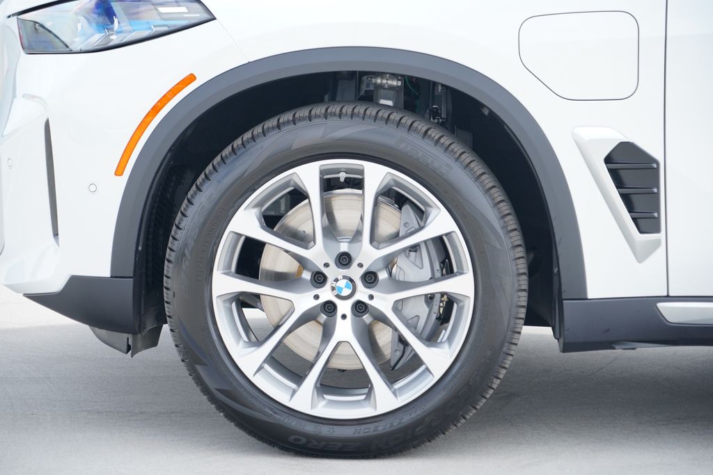 Thumbnail: 2026 BMW X5 - 5