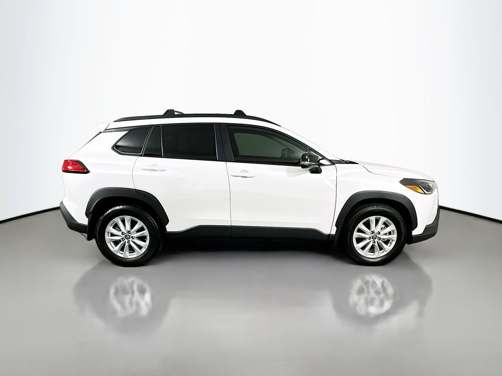 Thumbnail: 2025 Toyota Corolla Cross - 4