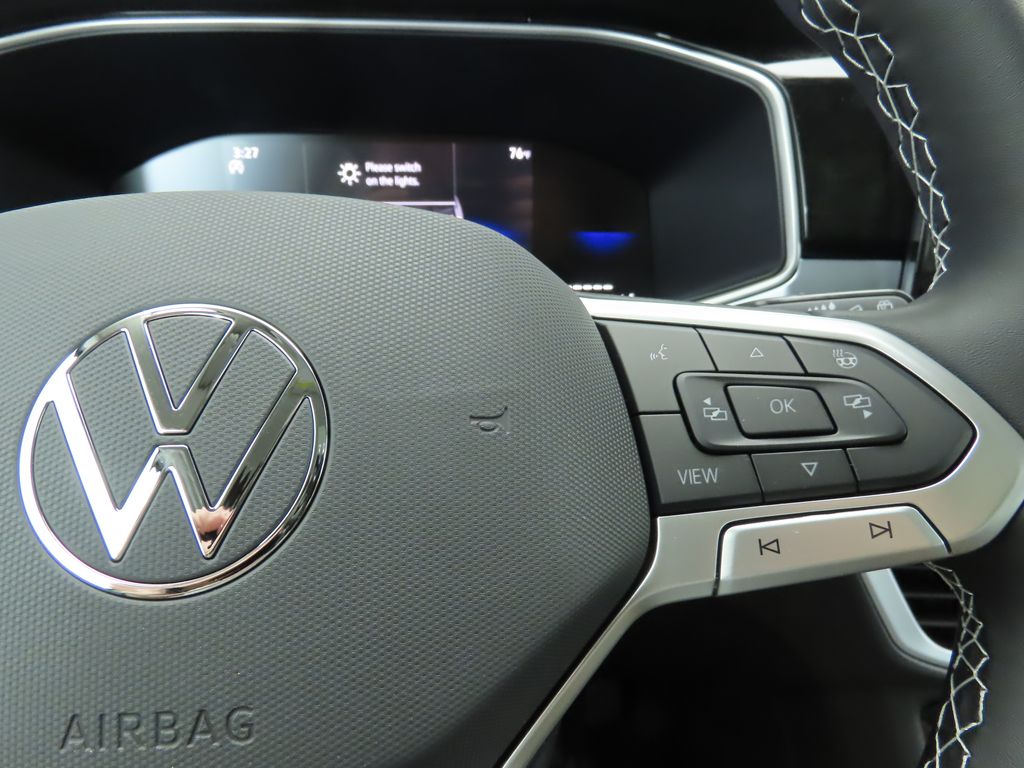 Thumbnail: 2025 Volkswagen Taos - 12