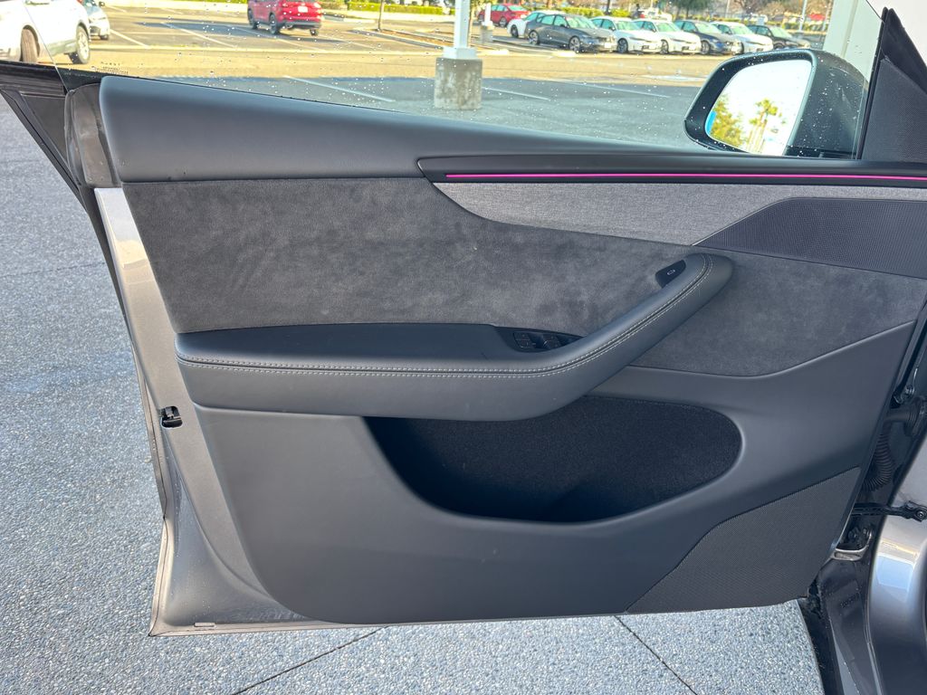 Thumbnail: 2026 Tesla Model Y - 21