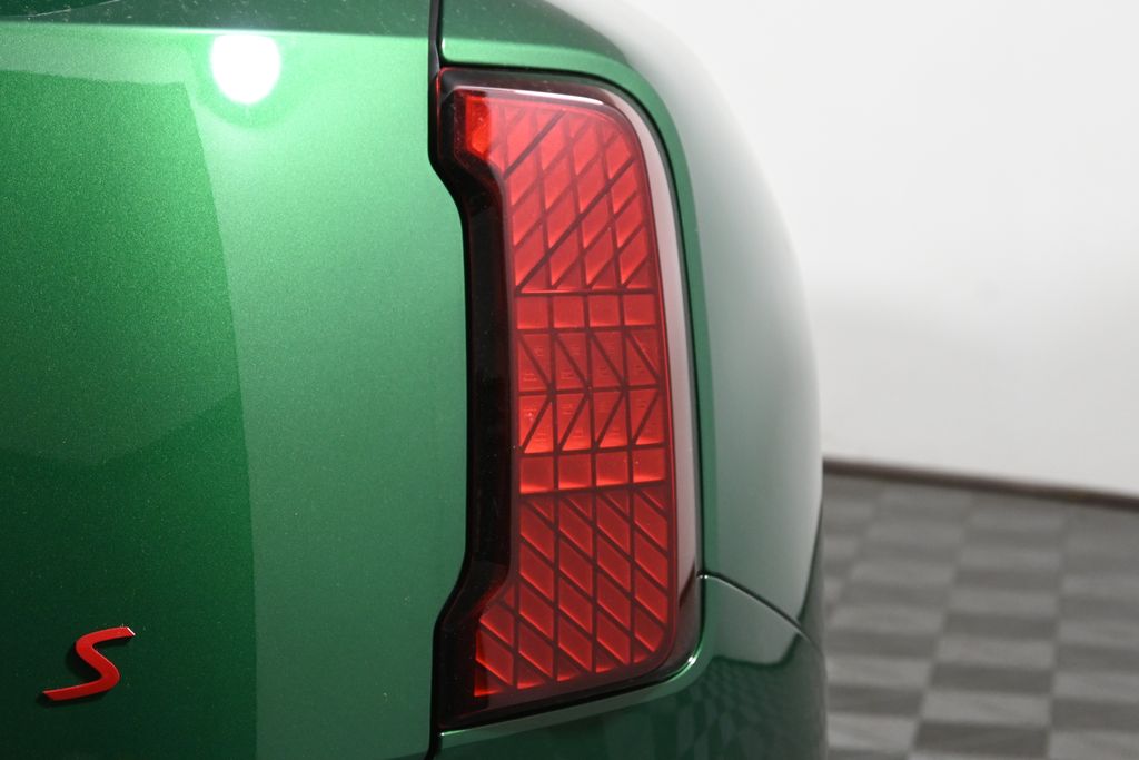 Thumbnail: 2027 MINI Cooper Countryman - 13