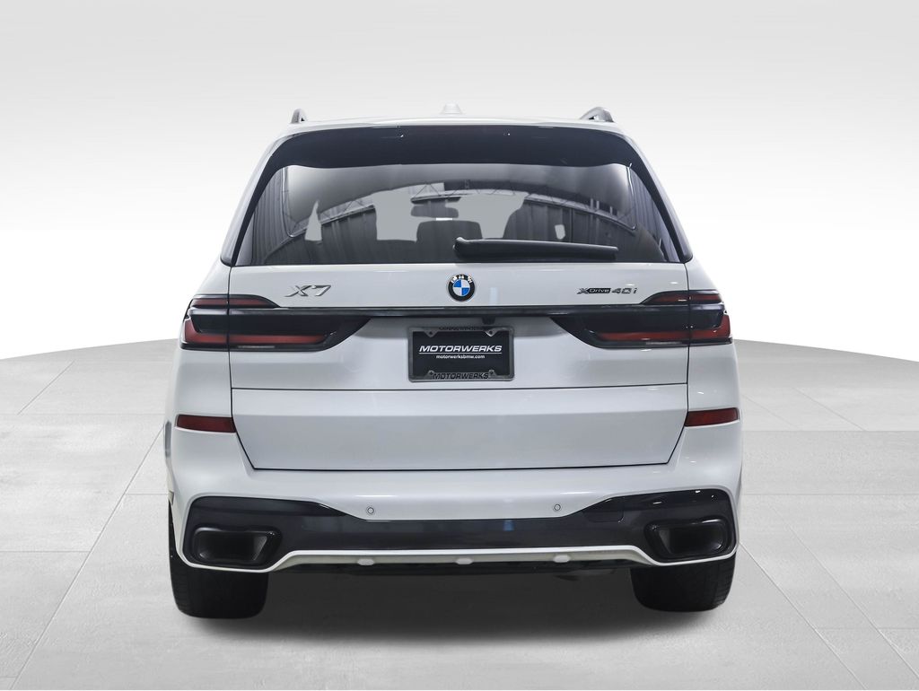 Thumbnail: 2024 BMW X7 - 4