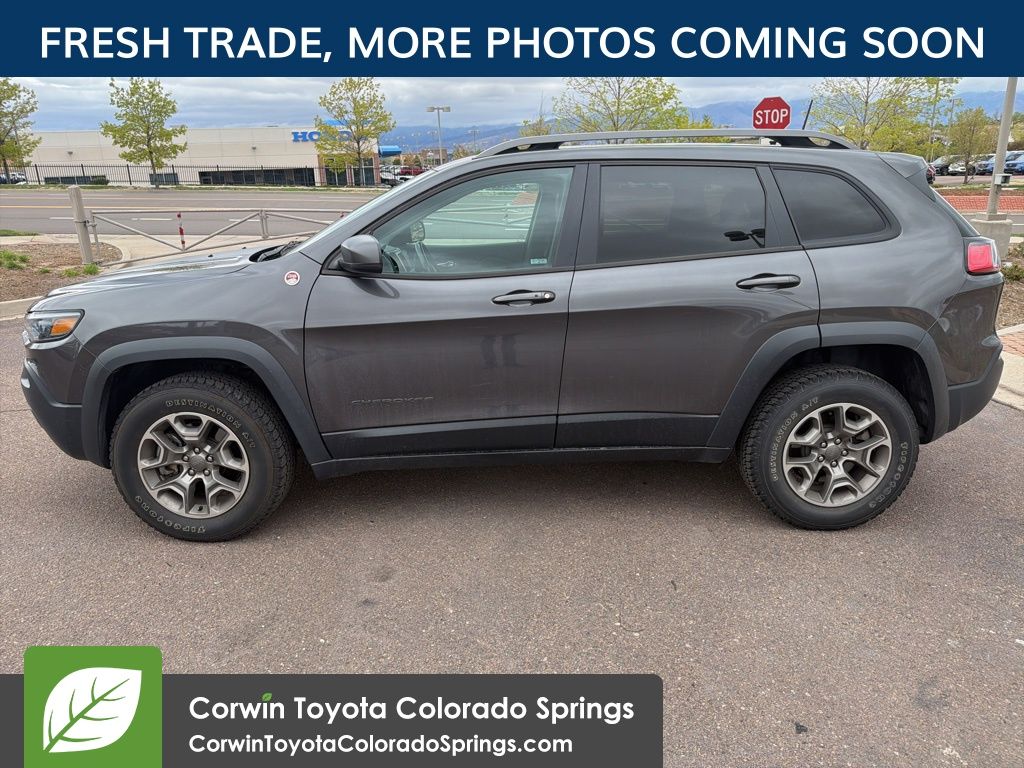 View vehicle photo 5