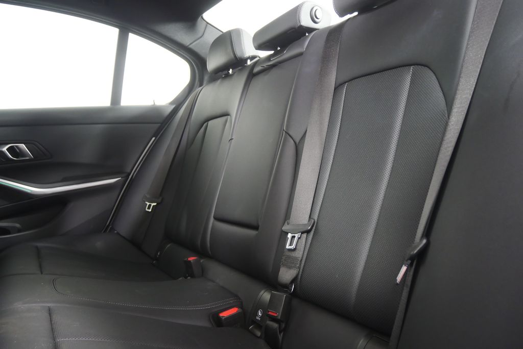 Thumbnail: 2024 BMW 3 Series - 15