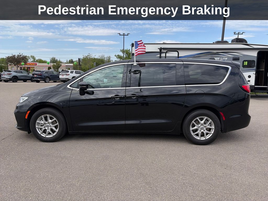 View vehicle photo 2