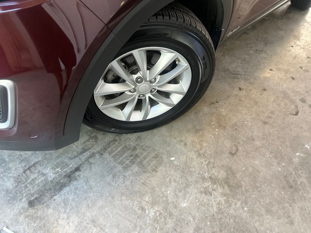 Used 2017 Purple Kia LX image 2