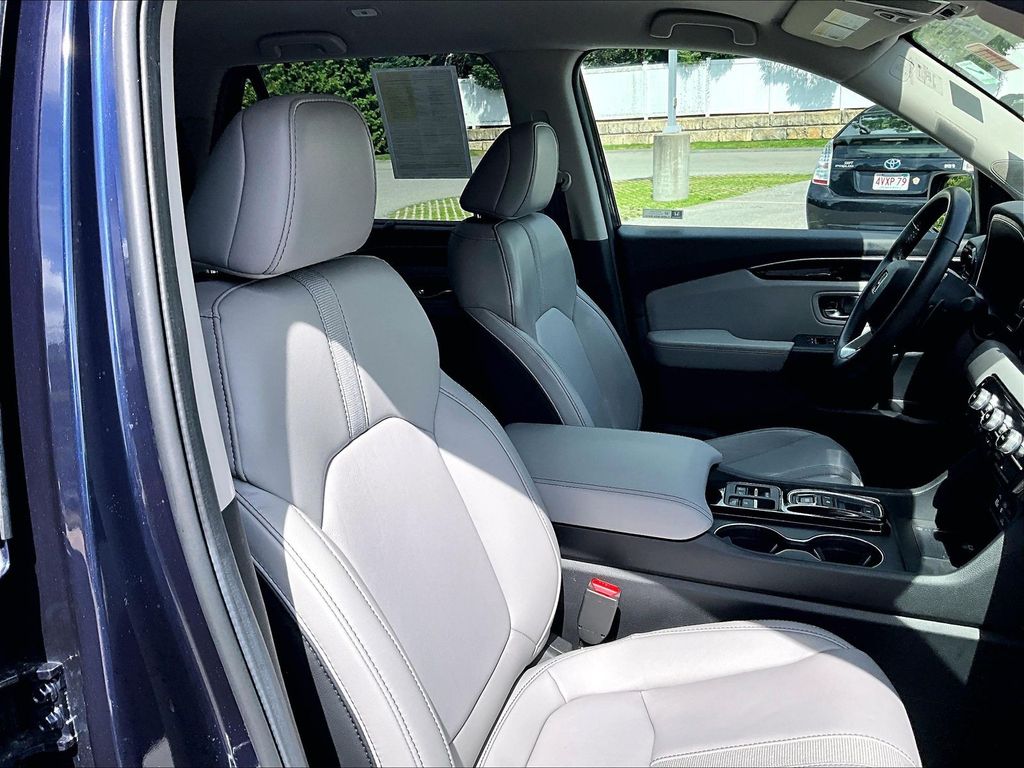 2025 Honda Pilot — photo 11