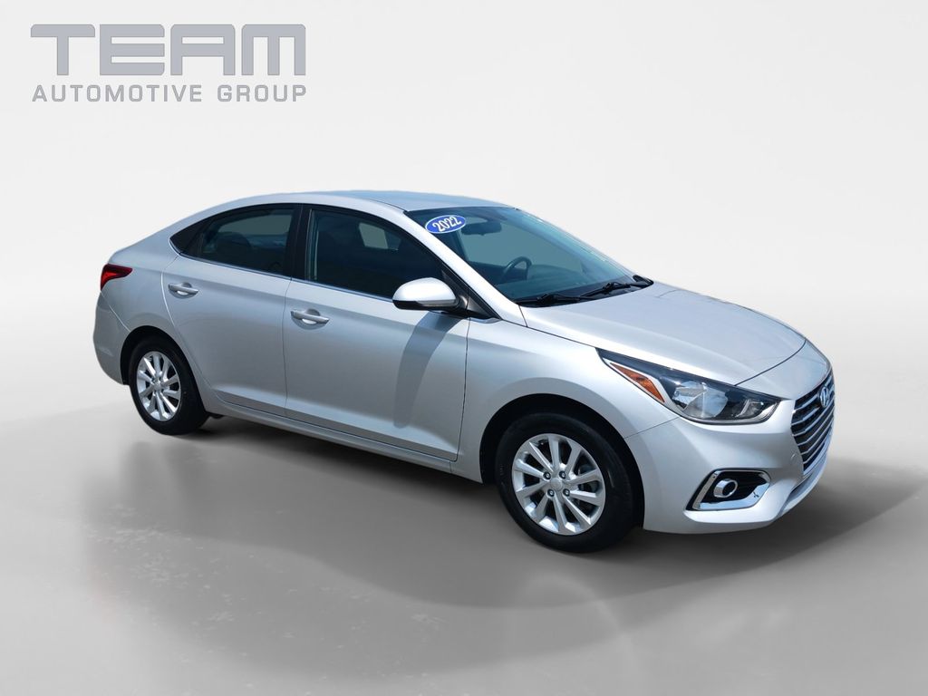 Olympus Silver Metallic 2022 Hyundai Accent Sedan Front-Wheel Drive Continuously Variable Transmission