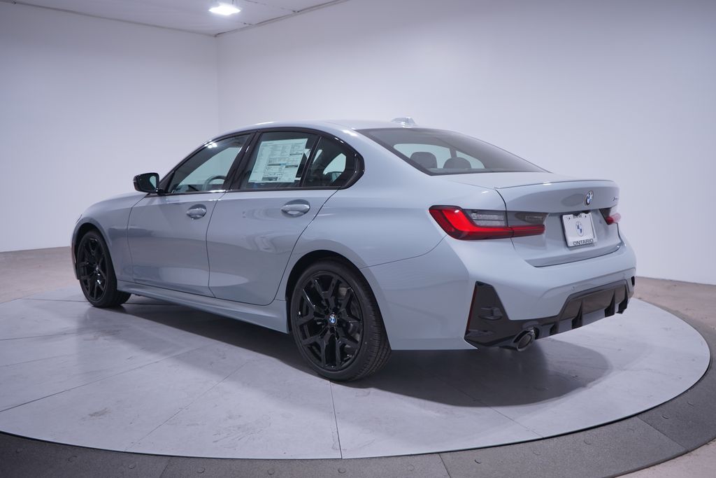 Thumbnail: 2025 BMW 3 Series - 3