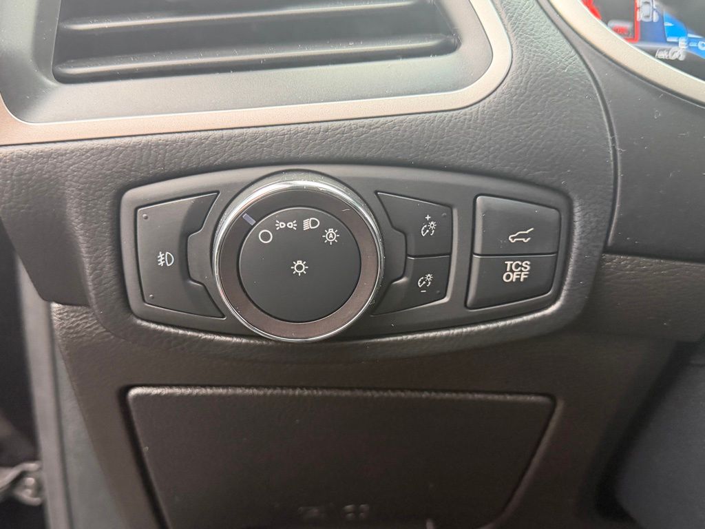 2019 Ford Edge SEL Black at South Hills CDJR