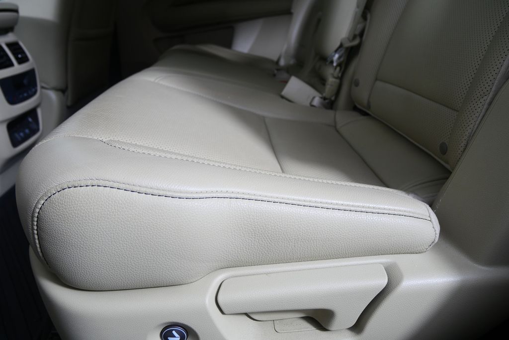 Thumbnail: 2019 Acura MDX - 15