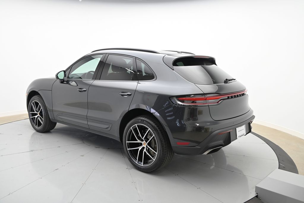 Thumbnail: 2024 Porsche Macan - 7