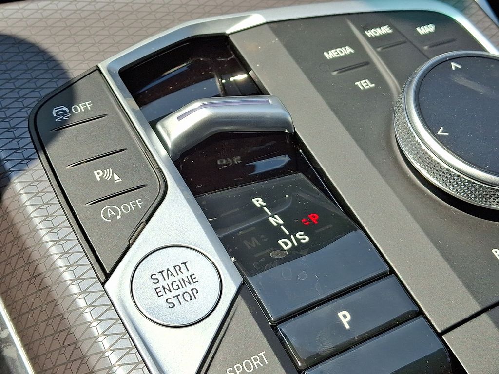 Thumbnail: 2025 BMW 3 Series - 7