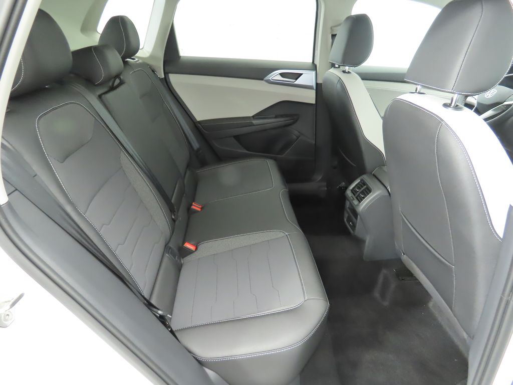 Thumbnail: 2025 Volkswagen Taos - 22