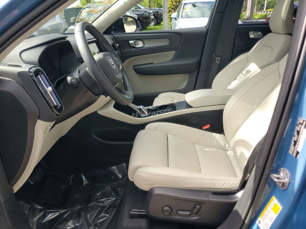 used 2023 Volvo XC40 car, priced at $28,195