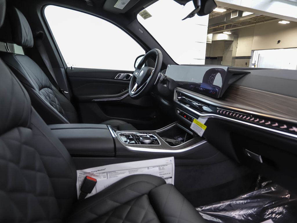 Thumbnail: 2026 BMW X5 - 29