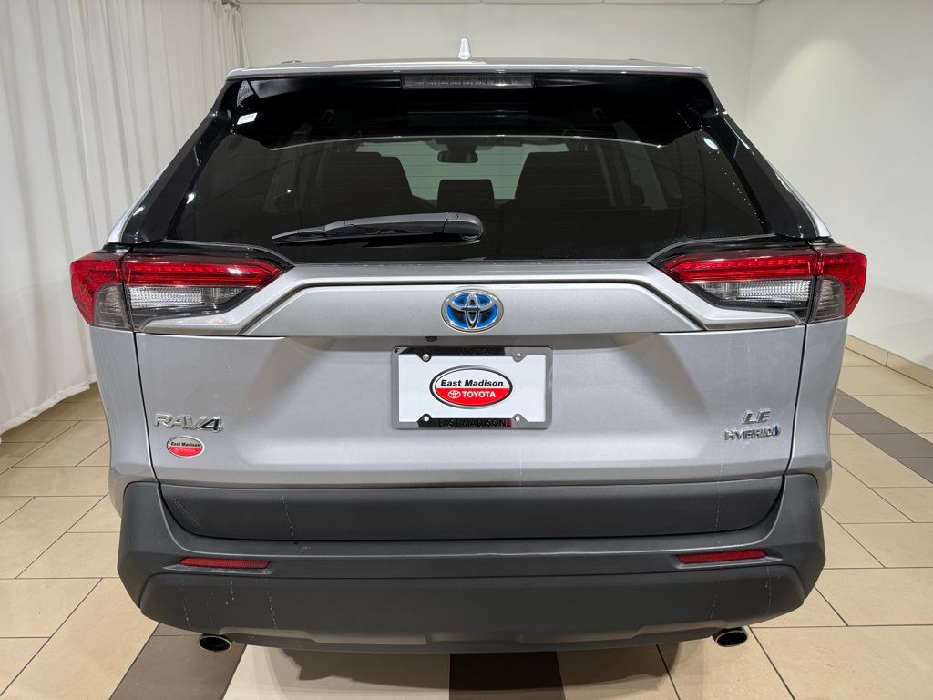 Thumbnail: 2022 Toyota RAV4 - 4