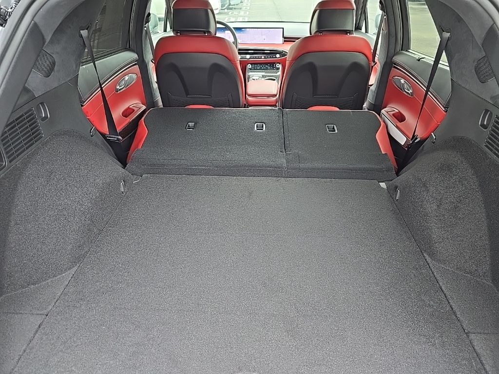 Thumbnail: 2026 Genesis GV70 - 31